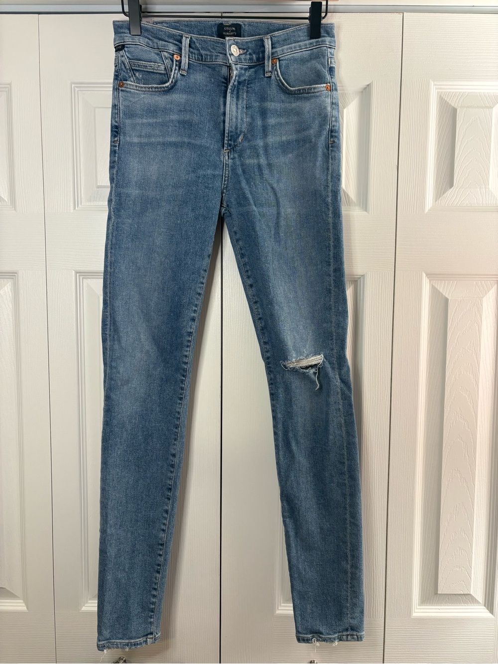 Women’s Citizens of Humanity distressed jeans size 27 “Rocket” mid rise skinny